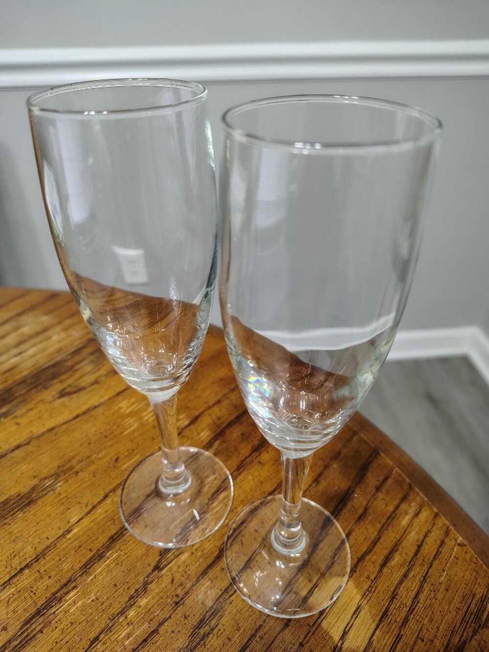 2 Champagne Flutes